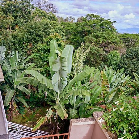 Kilimanjaro Foothills Getaway Hotel Moshi Bagian luar foto