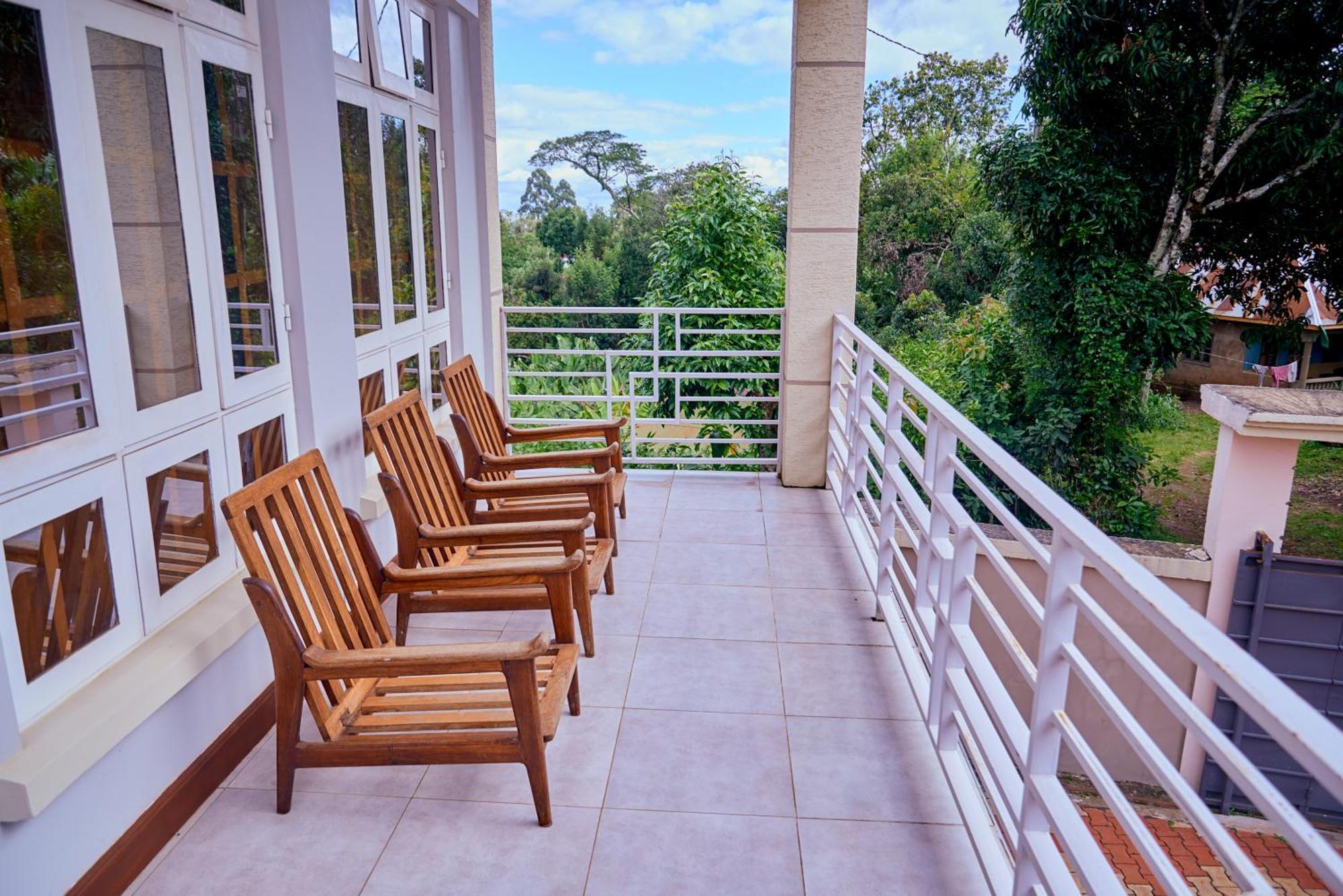 Kilimanjaro Foothills Getaway Hotel Moshi Bagian luar foto